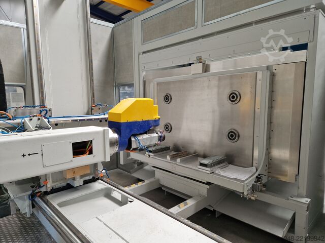CNC-Bearbeitungszentrum mit Wendetisch MAKA DC 7