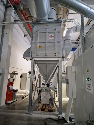 CNC-Bearbeitungszentrum mit Wendetisch MAKA DC 7