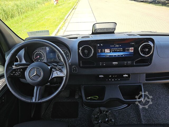 Camioneta familiar de techo alto MERCEDES-BENZ SPRINTER 317 L2H2 LED Mbux10 AC!