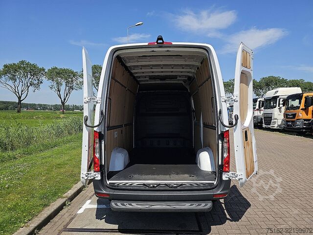Camioneta familiar de techo alto MERCEDES-BENZ SPRINTER 317 L2H2 LED Mbux10 AC!