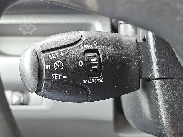 รถสเตชั่นแวกอนหลังคาสูง PEUGEOT EXPERT 2.0 HDI