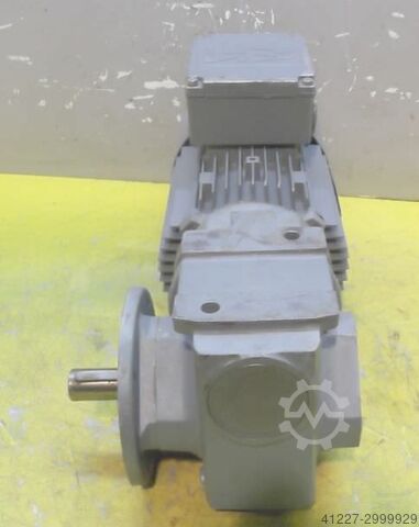 Motor gear 0.55 kW 89 rpm SEW-EURODRIVE SF32 DT80K4BMG