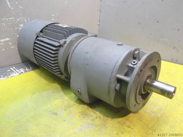 Motor cu transmisie 1,1 kW 57 rpm SEW-EURODRIVE RF60DT90S4BN