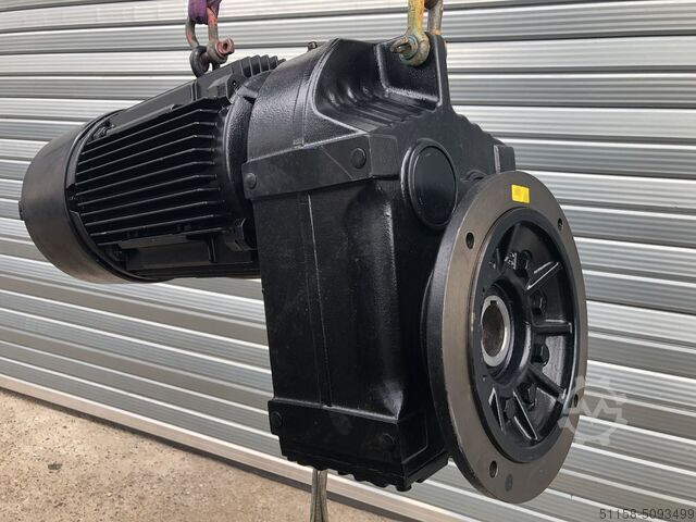 SEW gear motor FAF77, 9.2 KW, 92 U/mi 