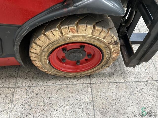 вилочный погрузчик Linde E12-02