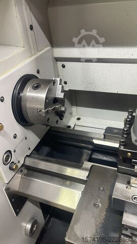 Mesin bubut CNC Pinacho SE 200