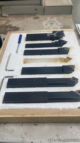Mesin bubut CNC Pinacho SE 200
