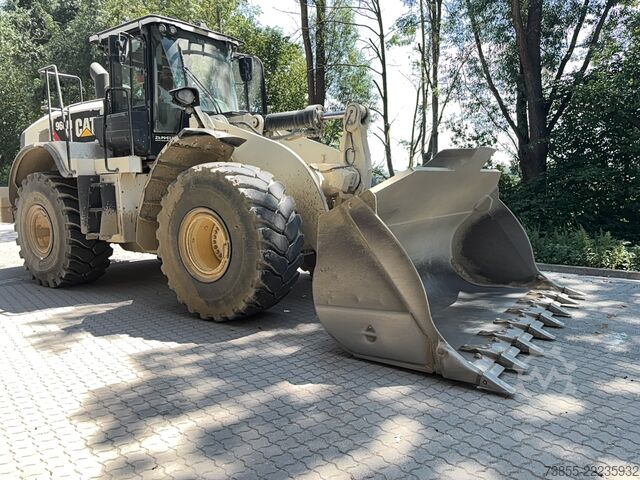 Utovarivač Caterpillar 966M XE