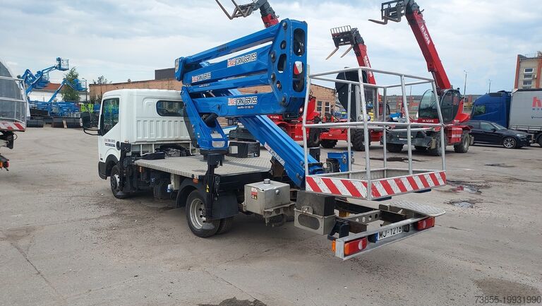 Nền tảng làm việc trên không gắn trên xe tải Isoli PNT220NLX on Nissan NT400