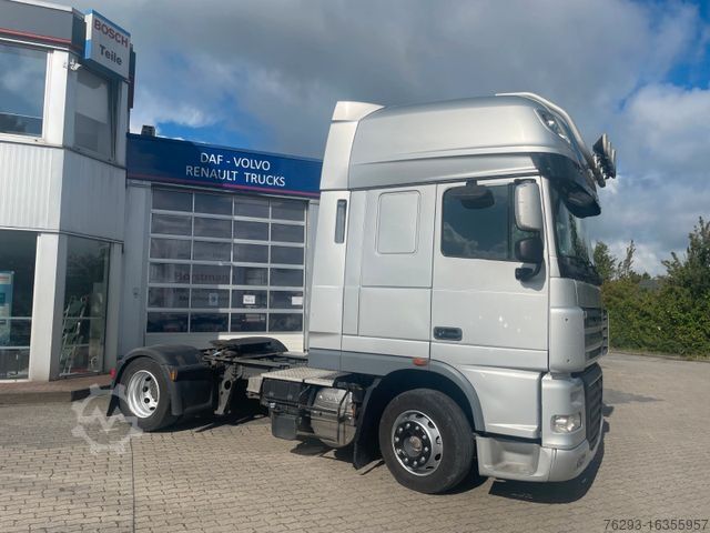 Standardní tahač DAF XF 105.460 mit 16-Gang Handschaltung