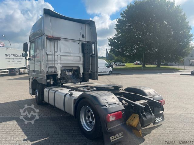 Standardní tahač DAF XF 105.460 mit 16-Gang Handschaltung