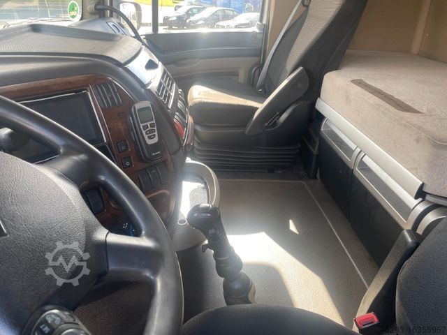 Standardní tahač DAF XF 105.460 mit 16-Gang Handschaltung