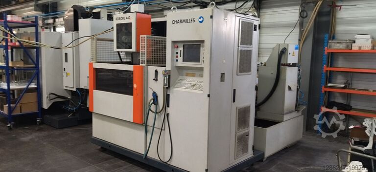 Máquina de erosão por fio (wire EDM) CHARMILLES 440cc