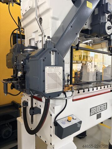 Máquina de estampagem automática BRUDERER BSTA 50 HL
