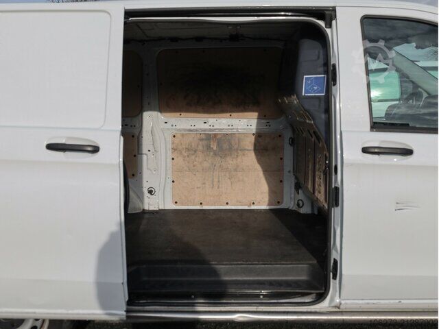 Customized van Mercedes-Benz Vito114 KA Kompakt ,Klima,Kamera,Tempomat
