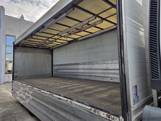 Van with tail lift MAN TGM 26.340