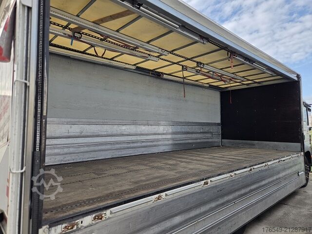 Van with tail lift MAN TGM 26.340