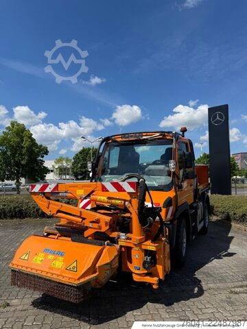 Otro Mercedes-Benz Unimog U 319