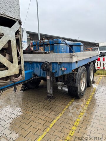 Mobilkran mit Ballastanhänger Liebherr LTM 1090-4.1