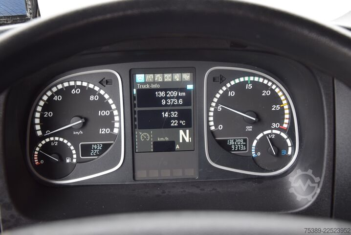Furgão pick-up Mercedes-Benz Atego 824 Gerüstbau Automatik Klima 1.Hand AHK