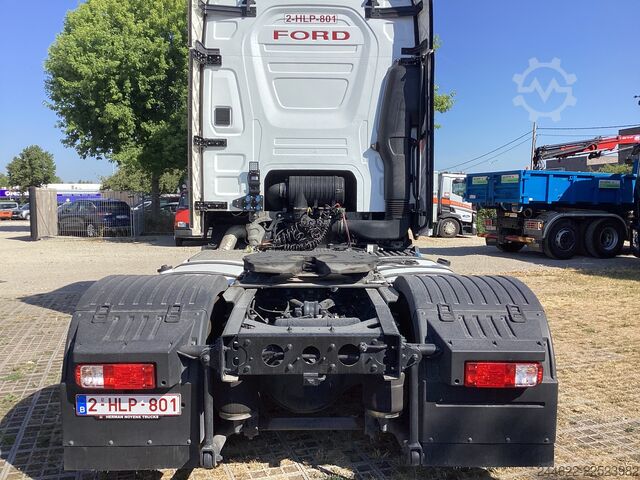 Standard tractor unit Ford F-Max