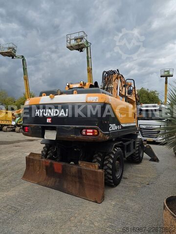 Mobile excavator HYUNDAI ROBEX 210W-9
