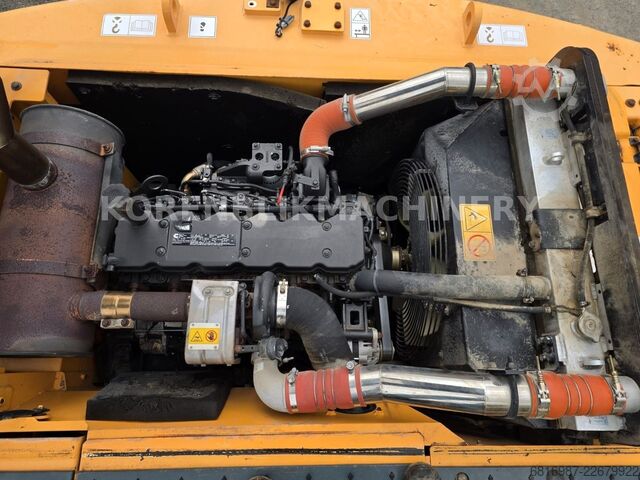 Mobile excavator HYUNDAI ROBEX 210W-9