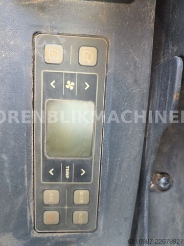 Chain excavator HYUNDAI ROBEX 145LCR-9