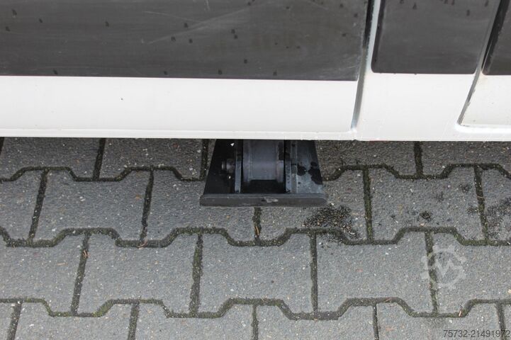 Автомобільна підйомна платформа Renault Master  France-Elevateur 14m - 2 b 265kg