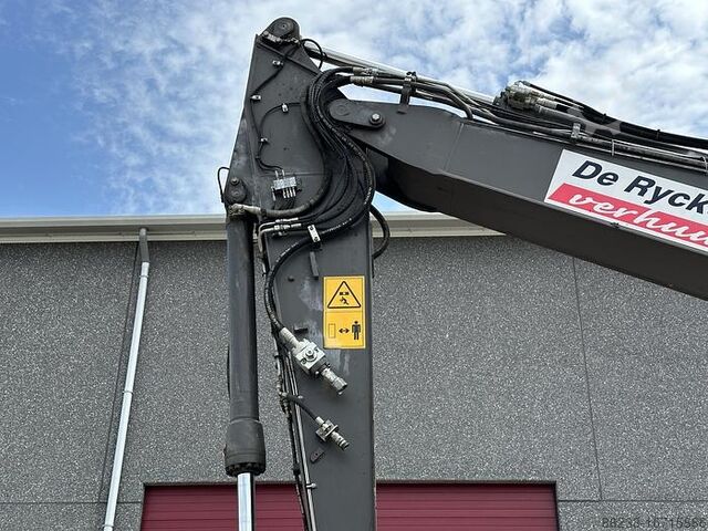 Pelle sur pneus Volvo EWR150E