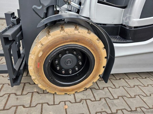 Elektriskais 4 riteņu iekrāvējs Still RX60-50 - TRIPLEX