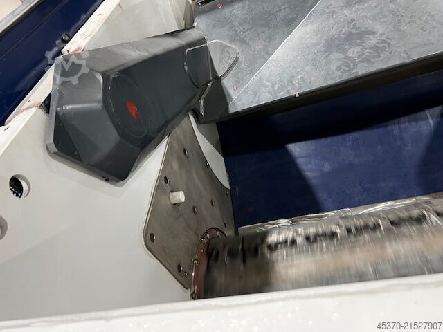 Sekundarni drobilnik LINDNER KOMET 2200 HP