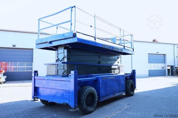 Scissor lift Liftlux SL205-25D Diesel, 4x4 Drive, Hydraulic Deck Extens