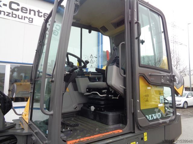 Τροχοφόρος εκσκαφέας VOLVO EW60E Powertilt + Löffelpaket