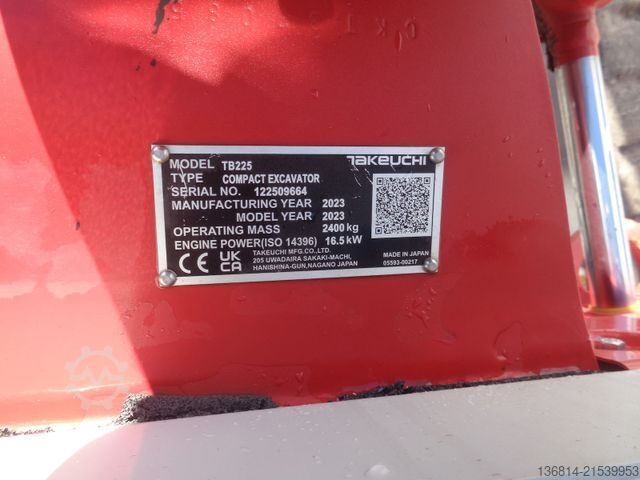 Μίνι εκσκαφέας TAKEUCHI TB 225 Powertilt Löffel Taklock 2.400 kg