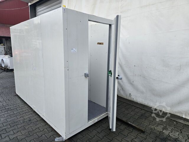 Cooling/freezing chamber 313x138x226 cm Komora chłodnicza/mroźnicza 313x138x226 cm