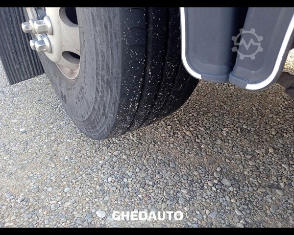 Standardni traktor jedinica IVECO AT260S40Y/PS -MOTRICE -  CISTERNA MERCI COMMESTIBILI
