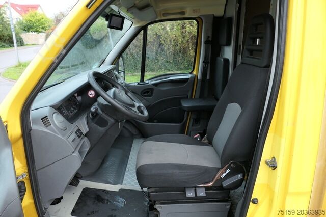 Кутиевиден ван iveco Daily 35 S11 C30C AUTOMATIK KAMERA Regale LUFT-EURO-5 CoC