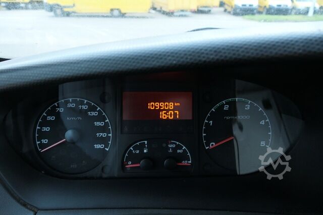 Fourgon tôlé iveco Daily 35 S11 C30C AUTOMATIK KAMERA Regale LUFT DURCHGANG EURO-5 CoC